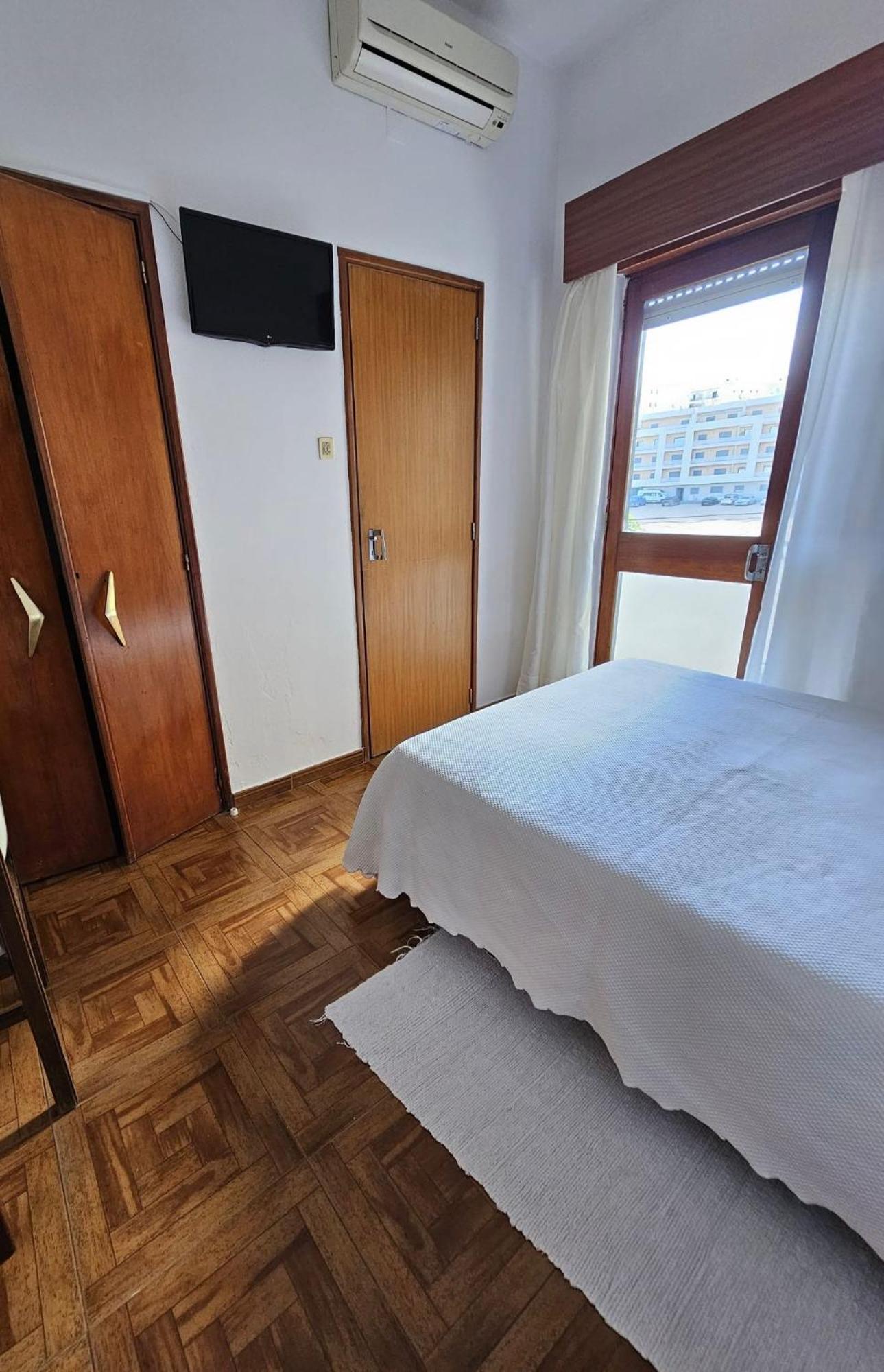 Romeu Panzió Quarteira Kültér fotó